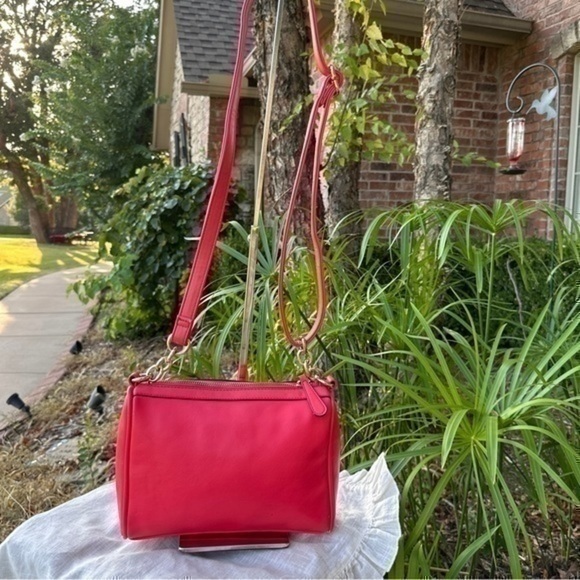 Red shoulder bag. Excellent condition. - Picture 5 of 8